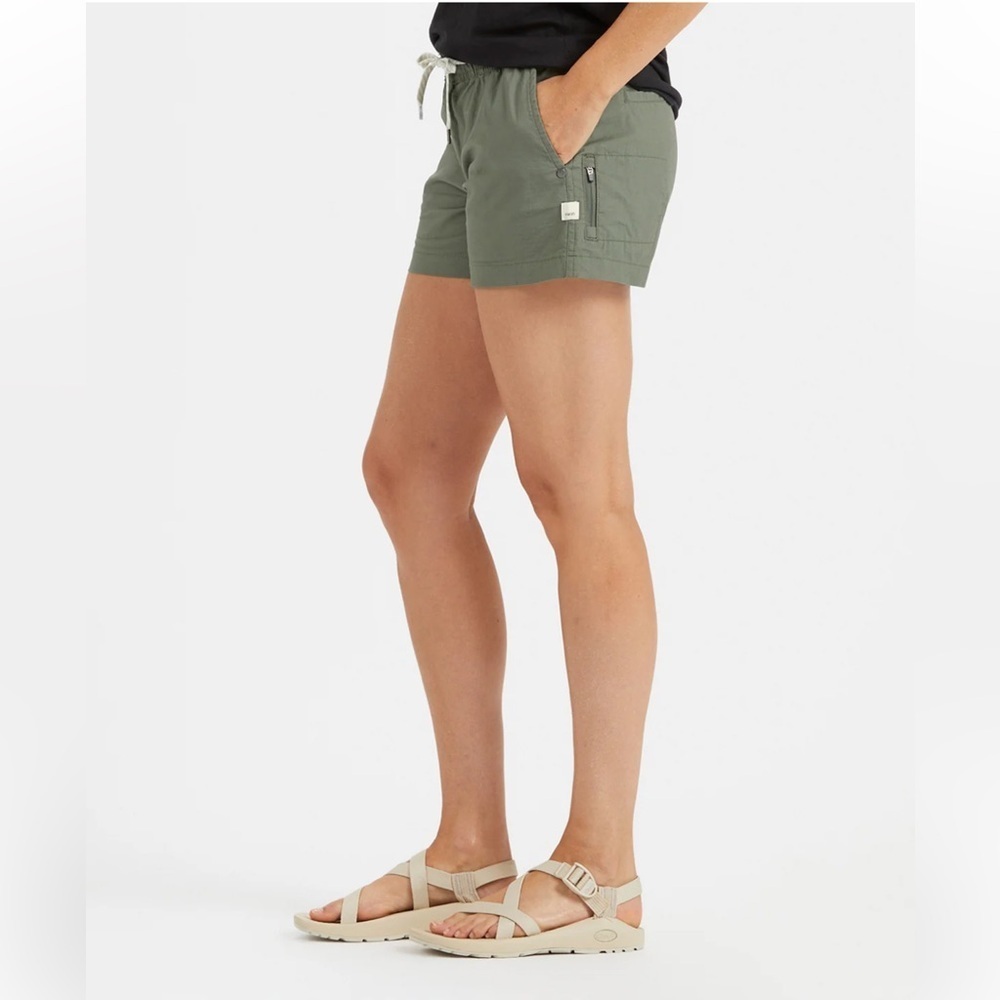 Vuori Olive Green Drawstring Casual Shorts